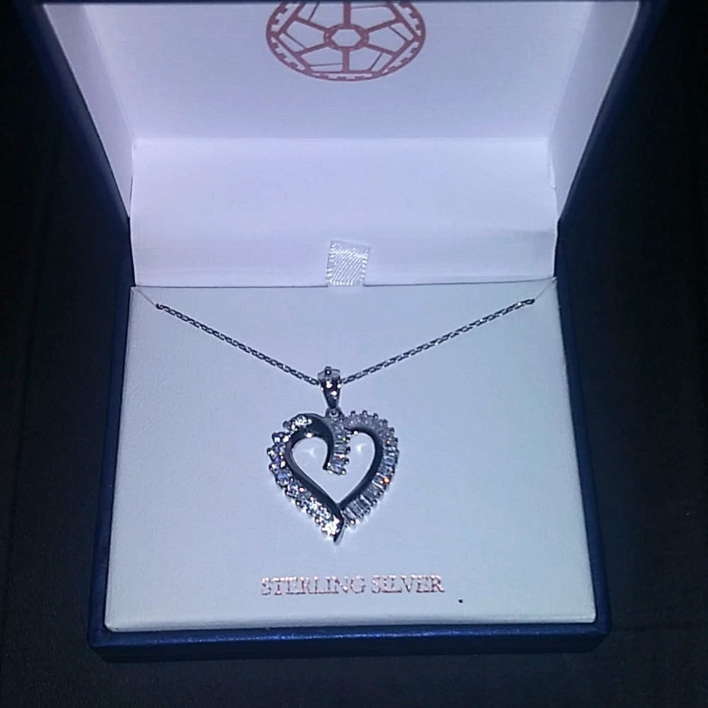 A sterling silver heart necklace